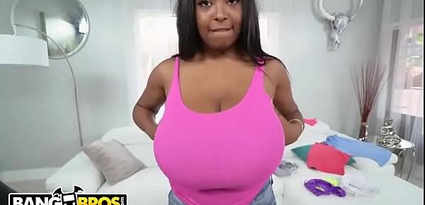  BANGBROS - BLACK TEEN RACHEL RAXXX HAS THE MOST INCREDIBLE BIG TITS